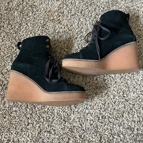 UGG Black Kiernan Suede Wedged Booties Size 9.5 - Picture 2 of 6
